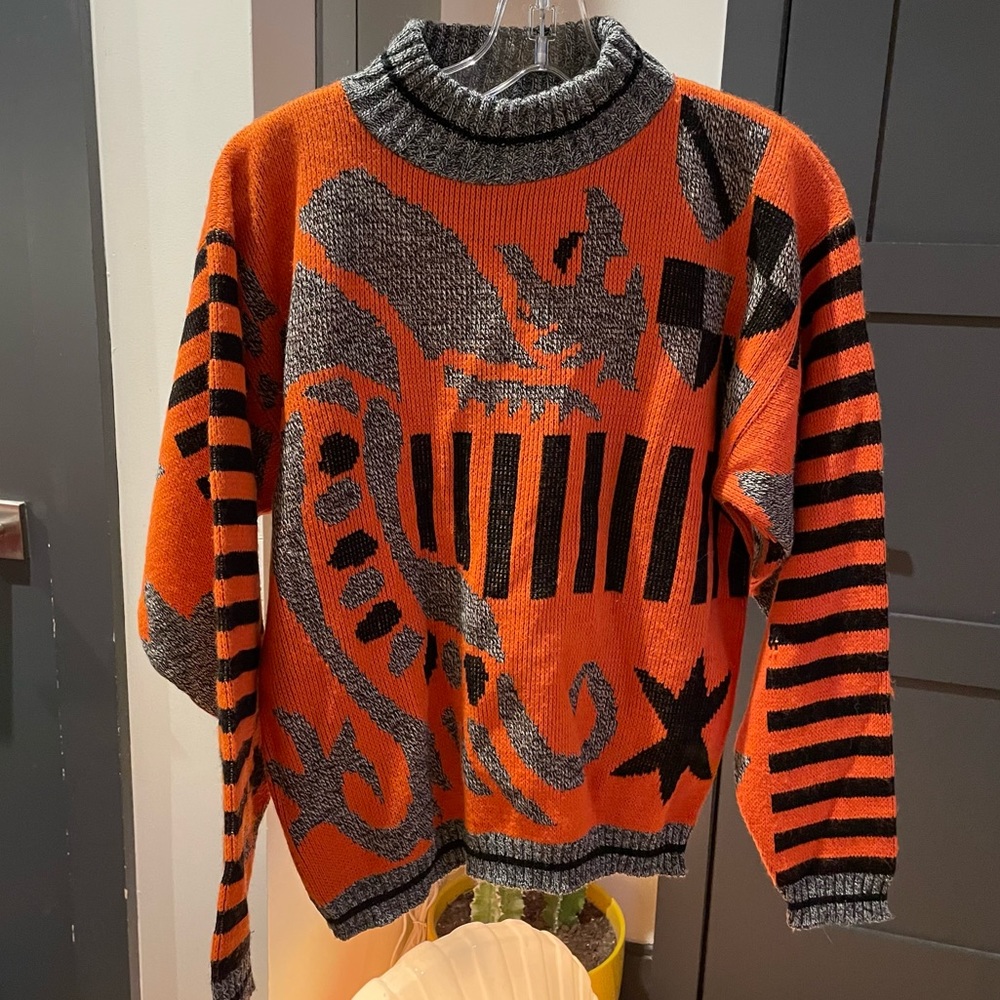 Vintage bingo sports USA sweater dragon medieval pattern